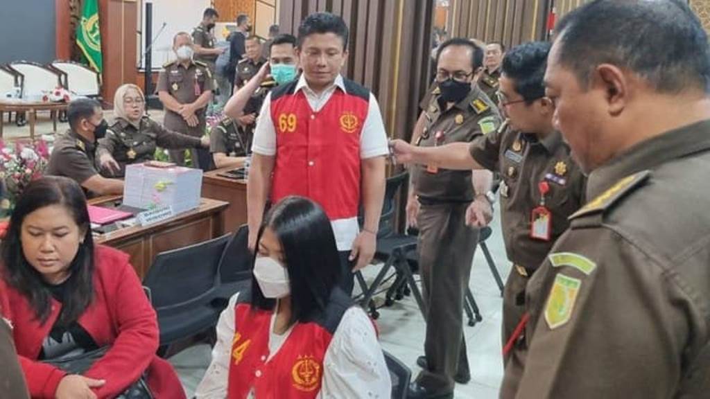 Terdakwa Ferdy Sambo dan Putri Chandrawati