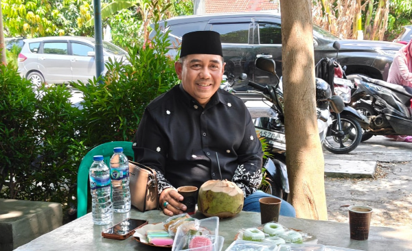 Ketua DPC PAN Bekasi Utara Lukman Hakim atau Bang Alex