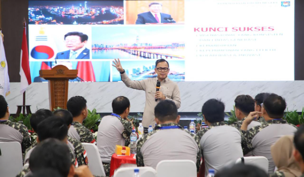 Wamendagri Bima Arya saat menghadiri Pendidikan dan Pelatihan Daerah (Diklatda) V Badan Pengurus Daerah (BPD) HIPMI Jawa Barat di Gedung Daan Mogot Pusdikif, Kota Bandung, pada Sabtu (9/5/2026).