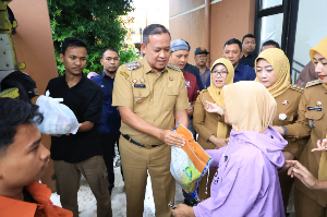 Ringankan Beban Warga di Bulan Ramadhan, Wali Kota Bekasi Buka Pasar Murah Bersubsidi